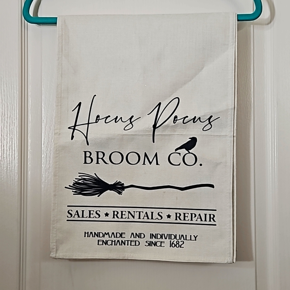 Hocus, pocus broom co table runner